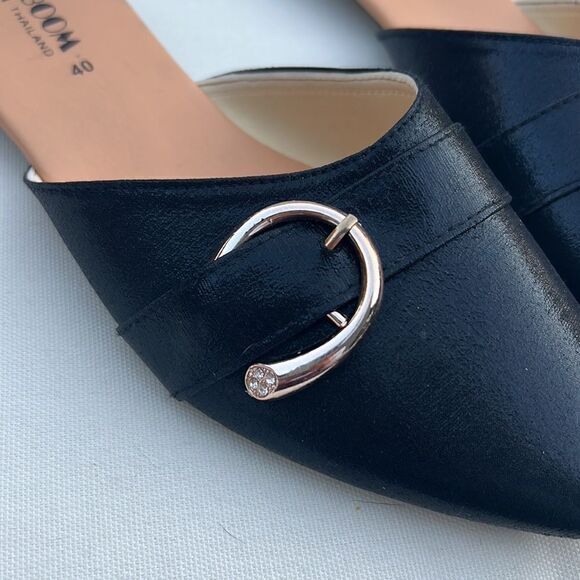 Flat heel ballet flats, black silk flat loafers, size 8 with mini heel - Picture 3 of 5